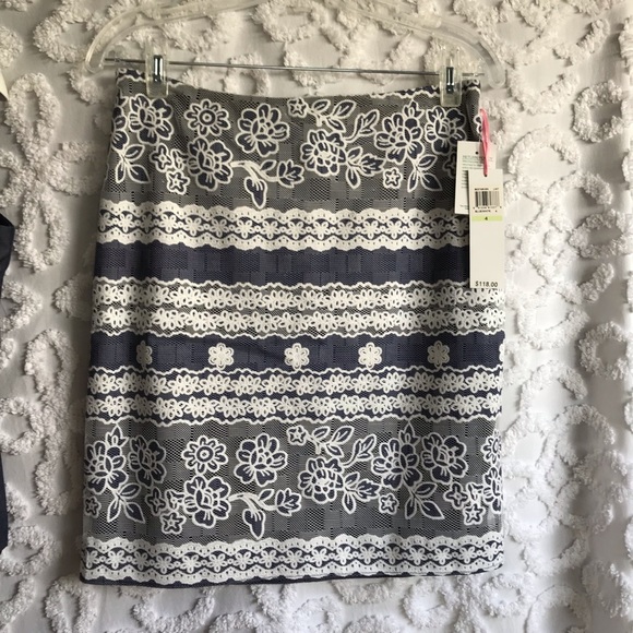 NEW Kelly & Diane Woman's Size 4 Sleeveless Top & Skirt set Navy and White Lace - Picture 7 of 8